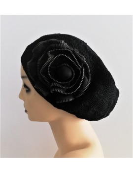 Béret Noir avec Fleur Zip